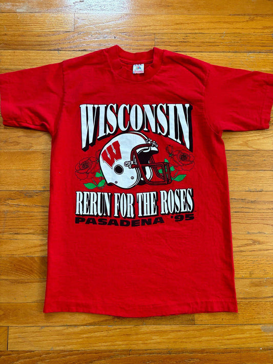 Vintage 90s University of Wisconsin Badgers Football Rose Bowl T-Shirt