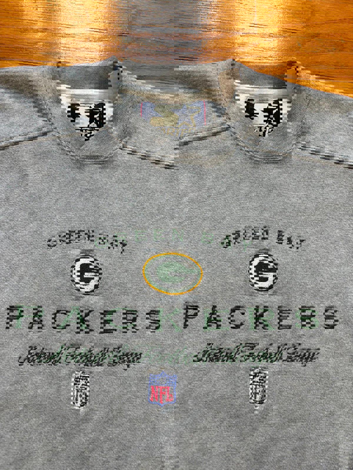 Vintage 90s NFL Green Bay Packer Crewneck Sweater