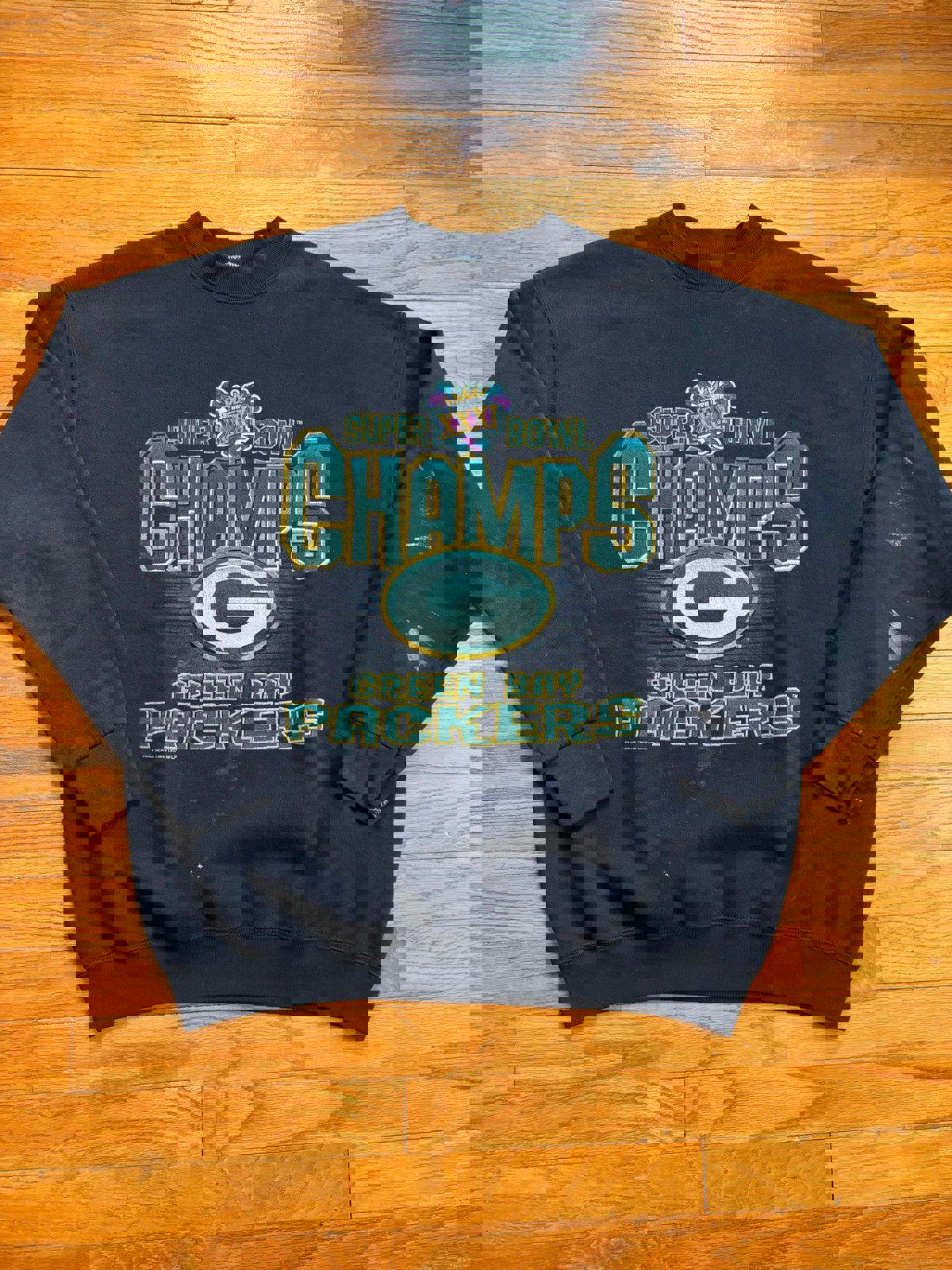 Vintage 90s NFL Green Bay Packer Super Bowl Champions Crewneck Sweater
