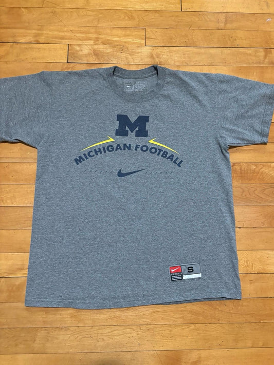 Vintage Nike Michigan Wolverines Football T-Shirt