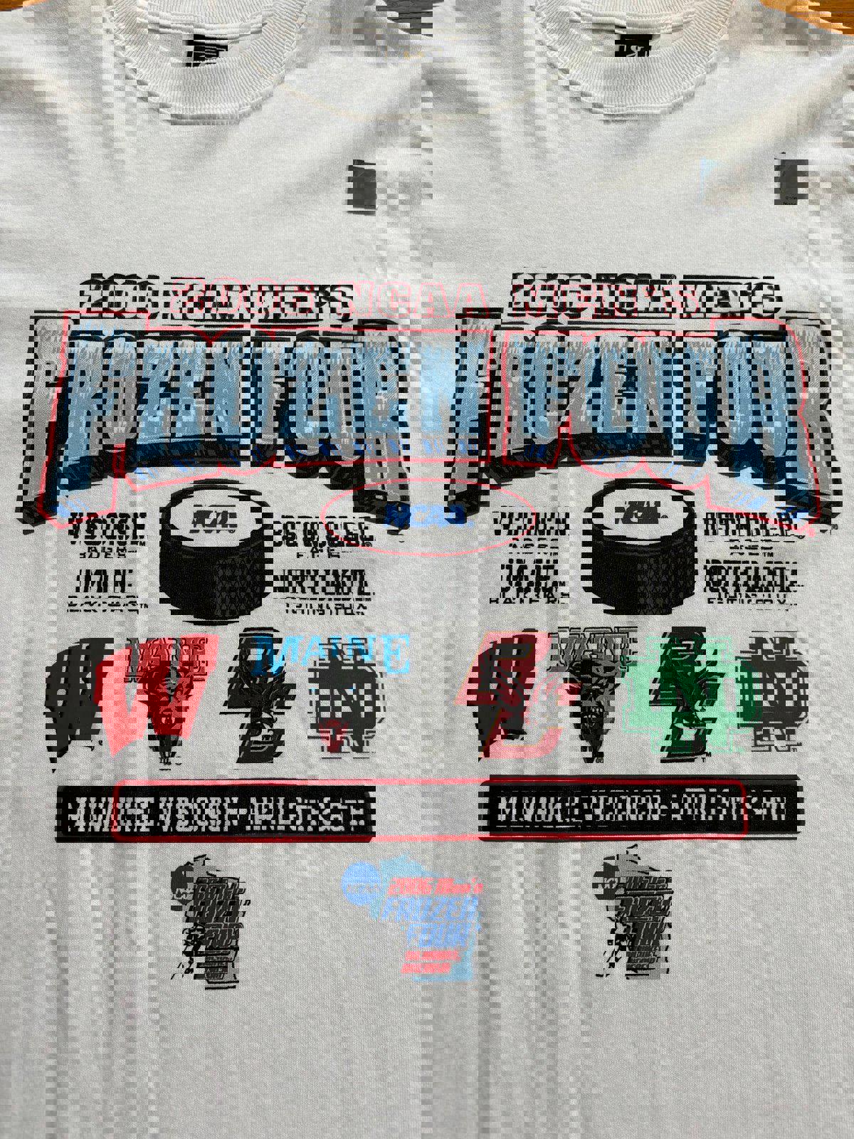 Vintage Wisconsin Badgers 2006 Hockey Frozen Four T-Shirt