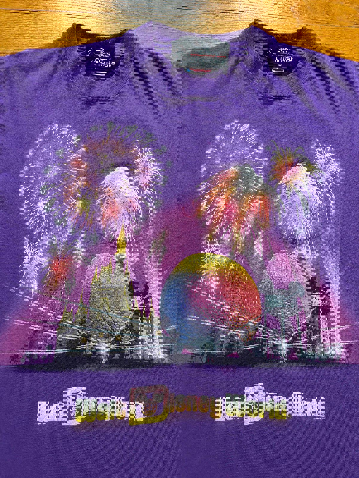 Vintage 90s Walt Disney World Epcot Magic Kingdom Fireworks T-Shirt