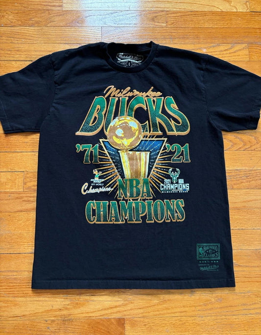 Mitchell & Ness Milwaukee Bucks 1971 2021 NBA Championship T-Shirt