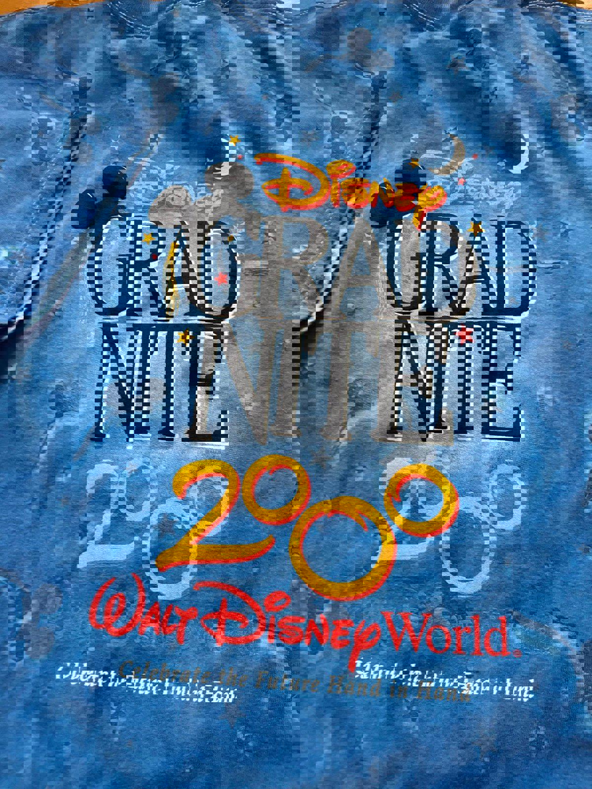 Vintage Walt Disney World Mickey Mouse 2000 Graduation Night Tie Dye T-Shirt
