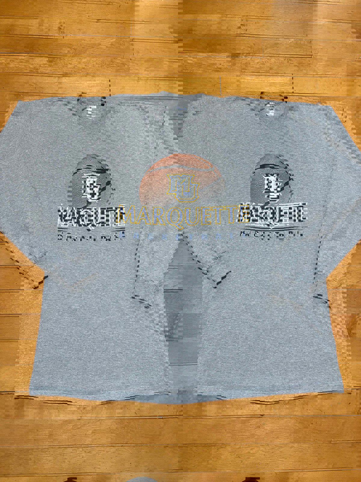 Vintage Milwaukee Wisconsin Marquette Eagles Basketball T-Shirt